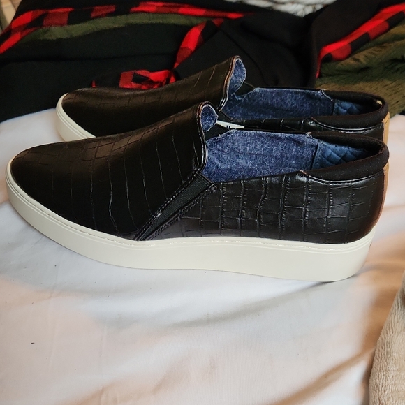 Dr.Scholls Black Croc-Embossed Slip-On Sneakers - Picture 2 of 5